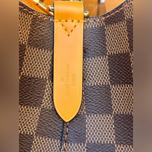 NeoNoe Damier Ebene Safran Shoulder/Crossbody Bag - Picture 8 of 16